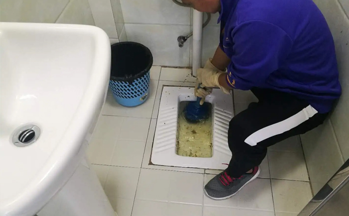 十月田镇疏通蹲坑